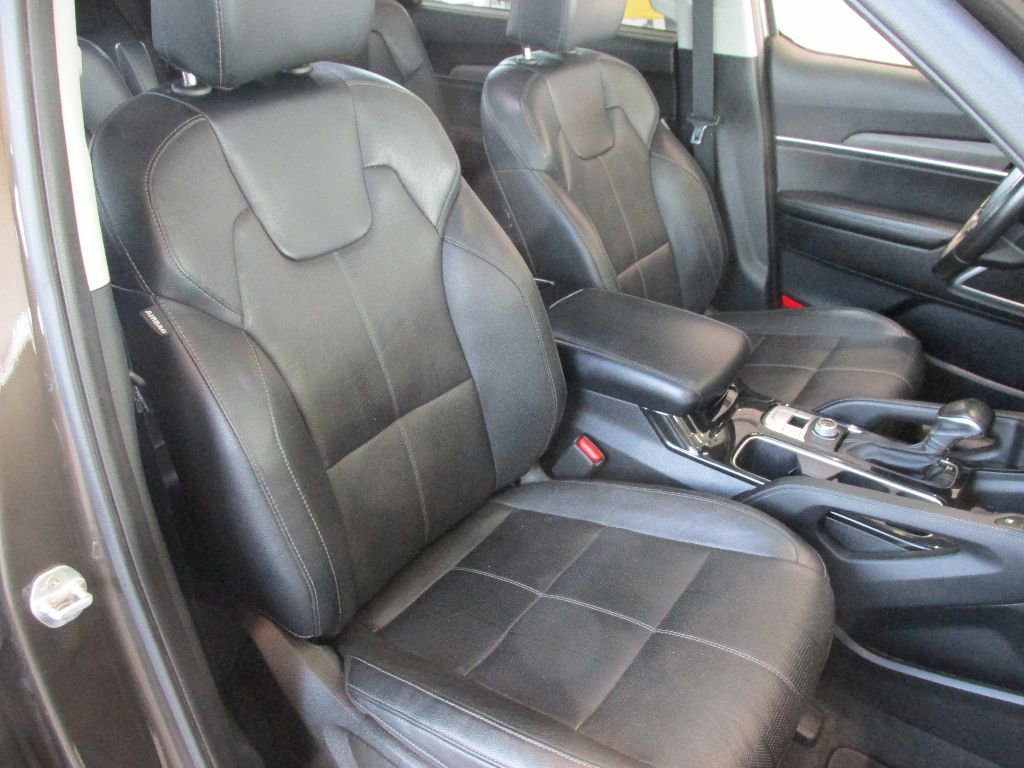 Used 2022 Kia Telluride EX w/ EX Premium Package image 29