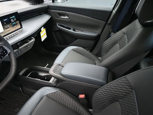 New 2026 Nissan Leaf Platinum+ w/ Cargo Package (Platinum+) image 16