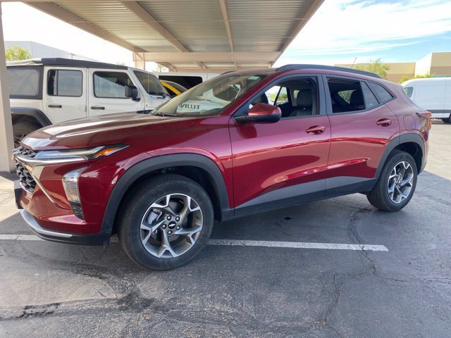 Used 2025 Chevrolet Trax LT