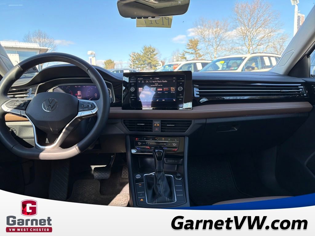 Used 2025 Volkswagen Jetta SEL image 13