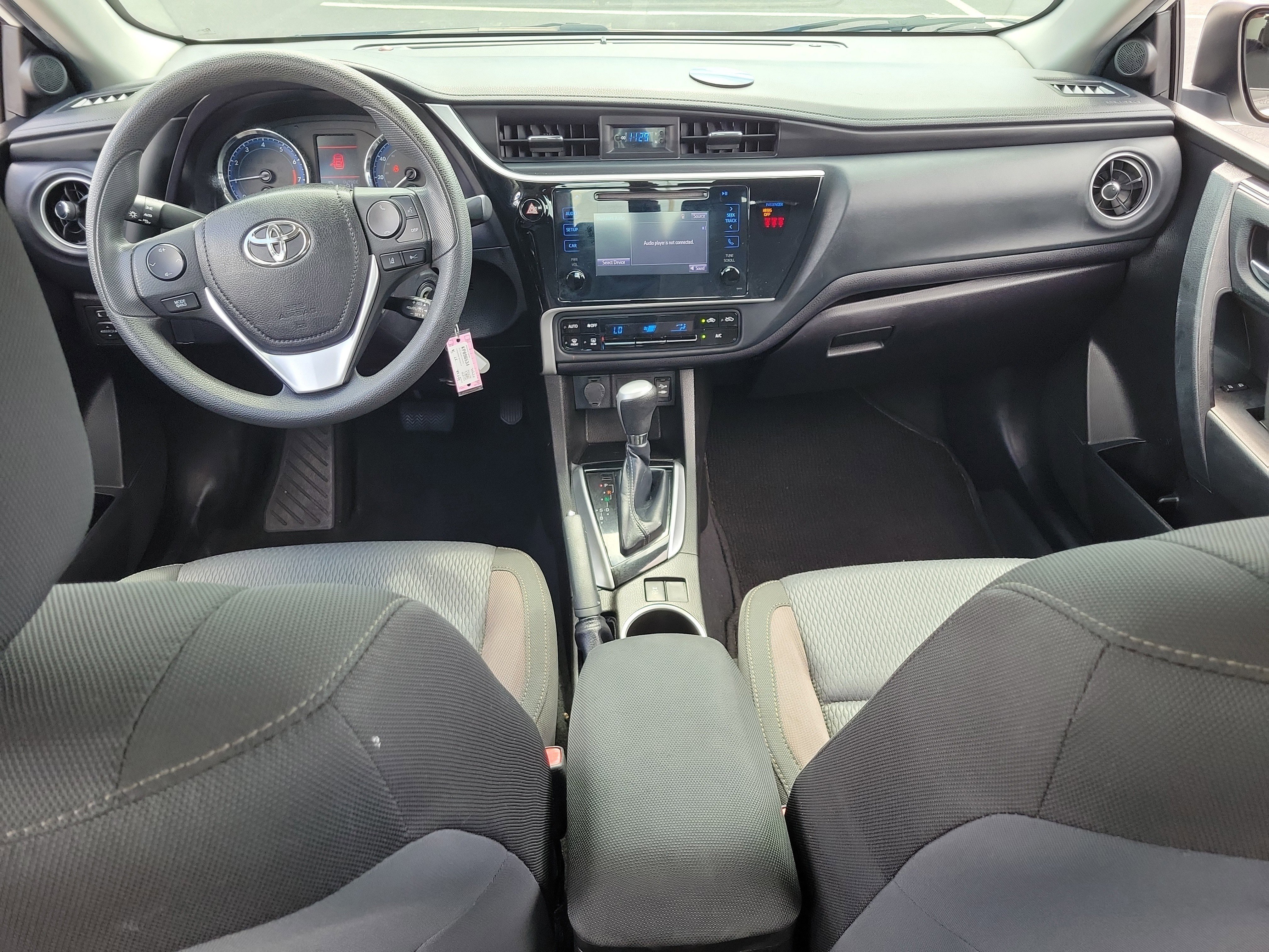 Used 2019 Toyota Corolla LE w/ Carpet Mat Package (TMS) FWD image 15