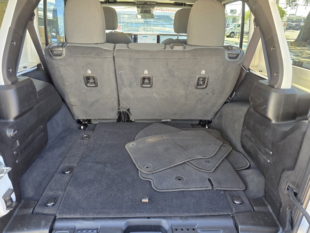 Used 2024 Jeep Wrangler Sport S image 36