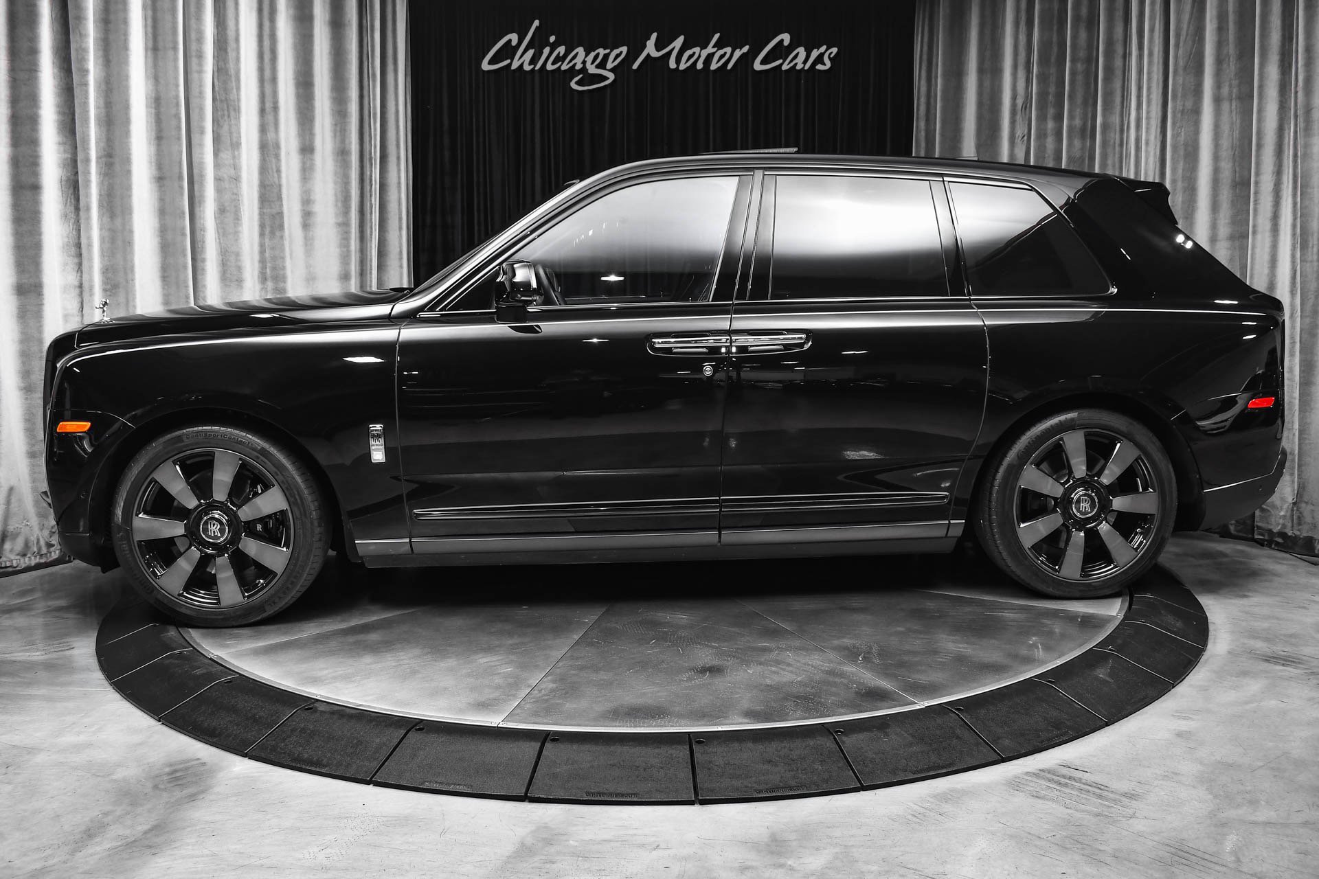 Used 2023 Rolls-Royce Cullinan w/ Cullinan Package image 1