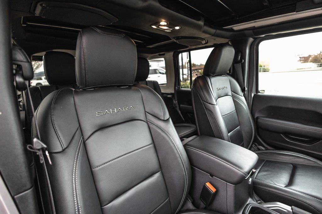Used 2022 Jeep Wrangler Unlimited Sahara w/ Cold Weather Group image 30