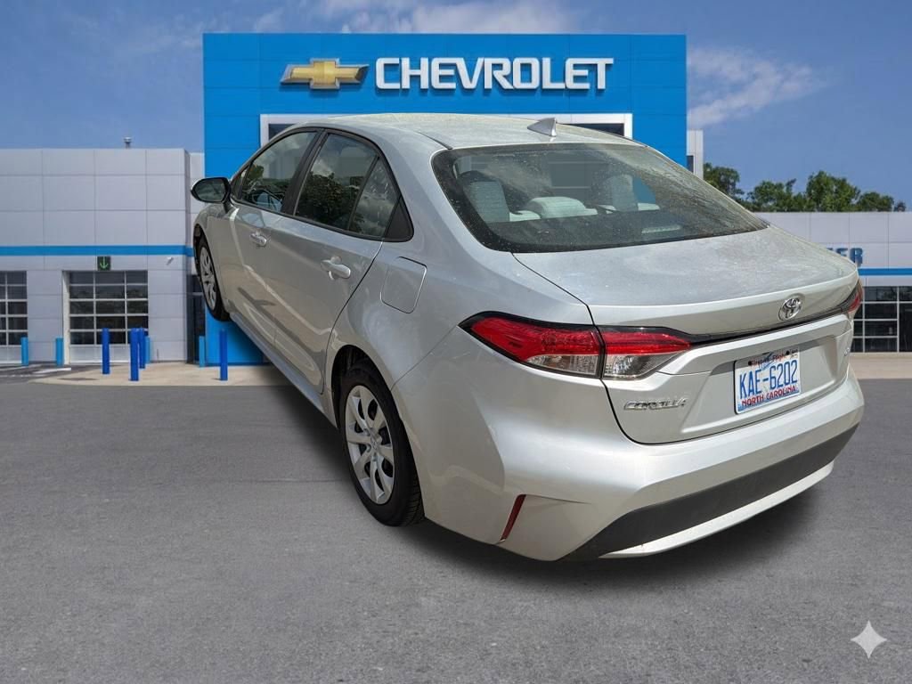 Used 2021 Toyota Corolla LE image 39