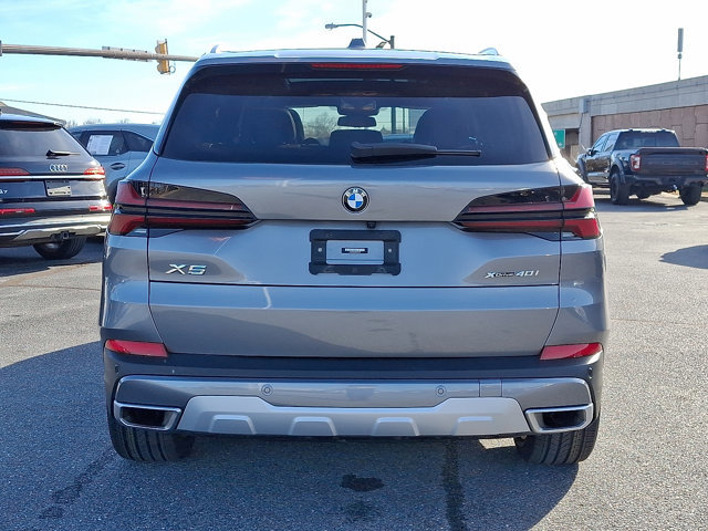 Certified 2024 BMW X5 xDrive40i w/ Premium Package image 5