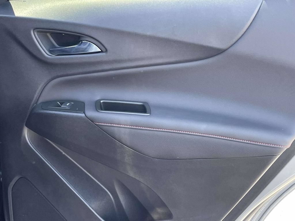 Used 2024 Chevrolet Equinox RS FWD image 18