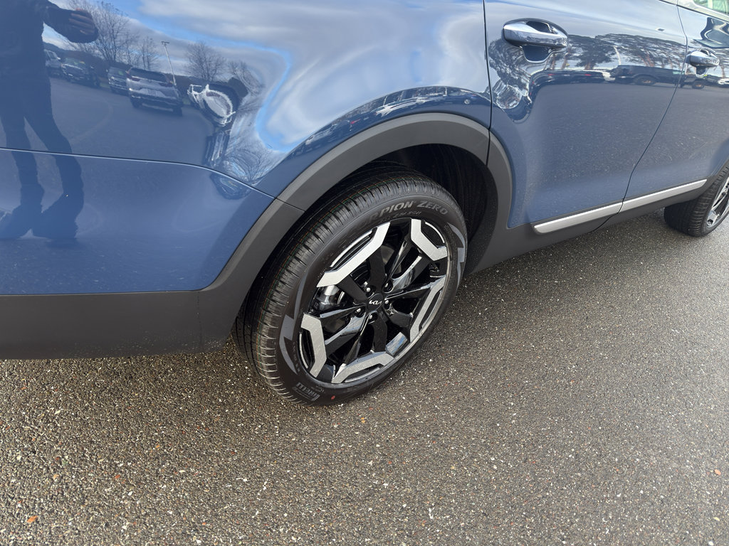 New 2025 Kia Telluride S image 4