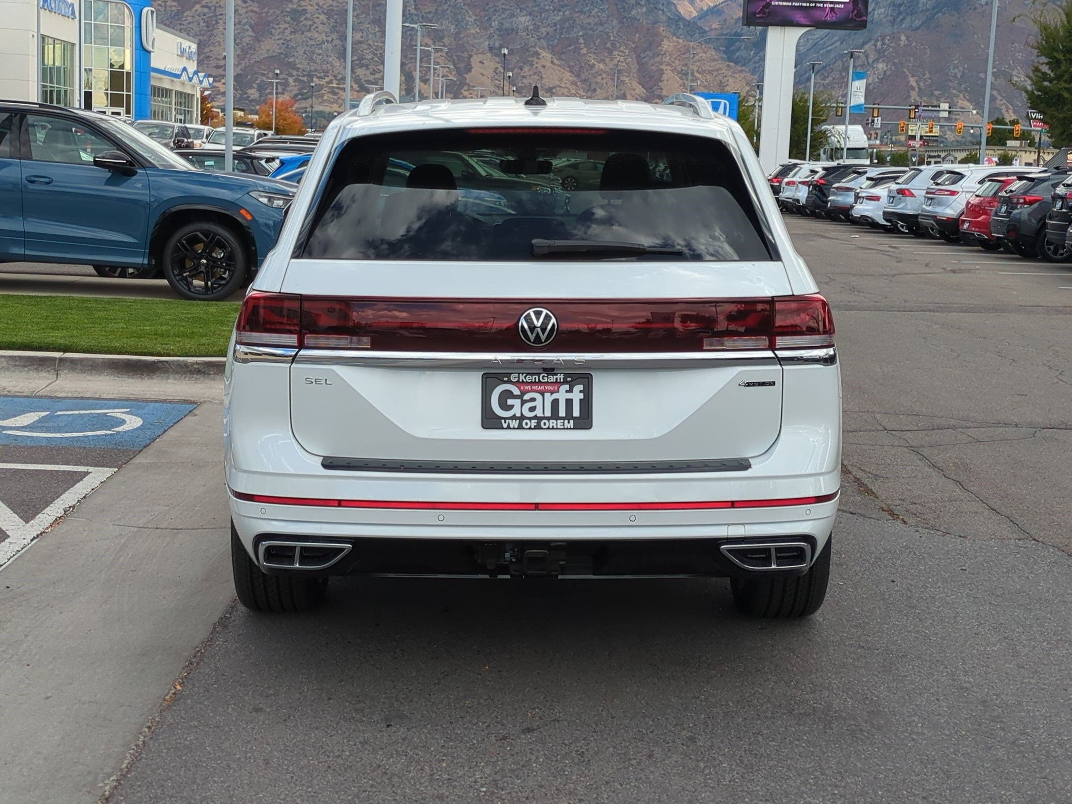 New 2026 Volkswagen Atlas SEL Premium R-Line image 7