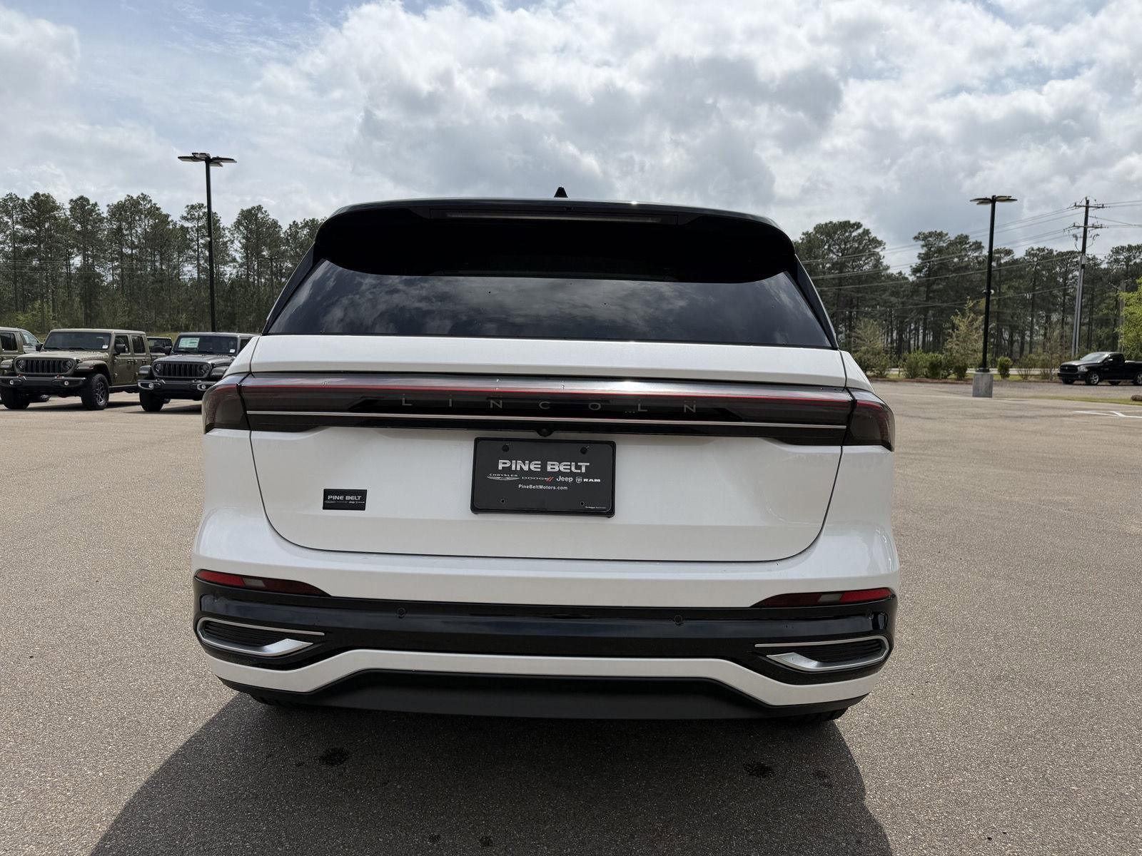 Used 2024 Lincoln Nautilus Black Label image 4