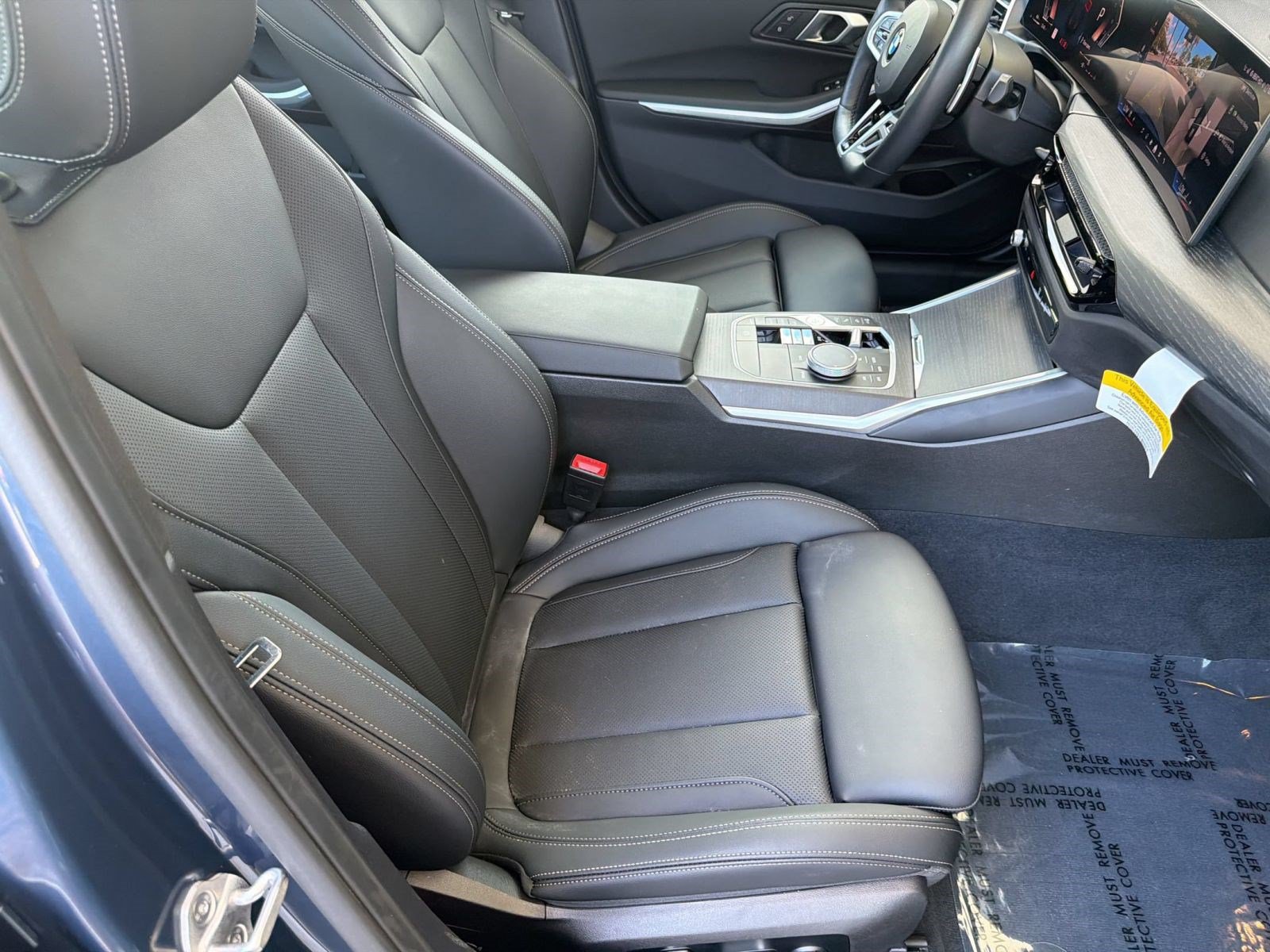 Used 2026 BMW 330i Sedan w/ M Sport Package RWD image 25