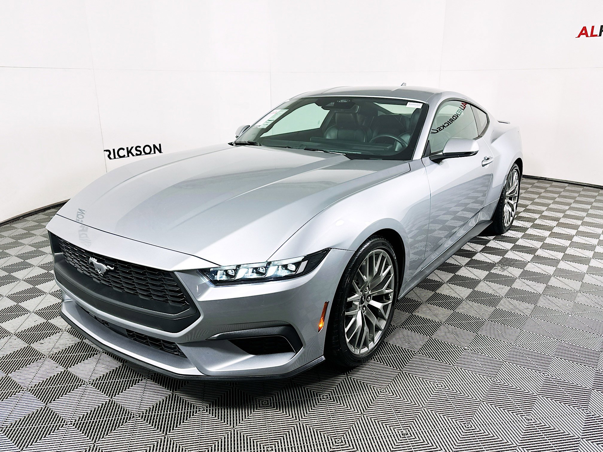 Used 2024 Ford Mustang Premium image 7