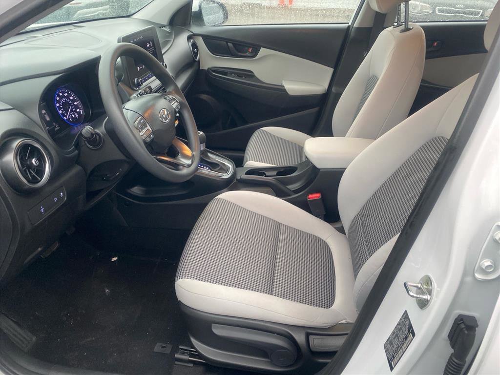 Used 2023 Hyundai Kona SE image 9