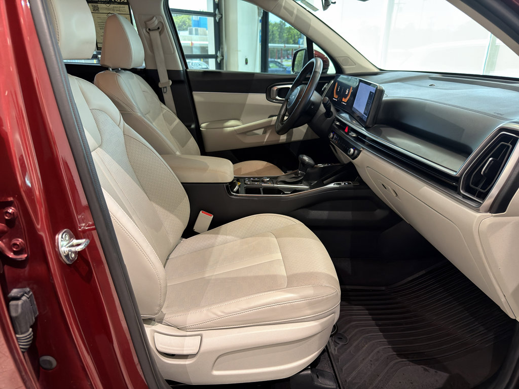Certified 2025 Kia Sorento S AWD/4WD image 21