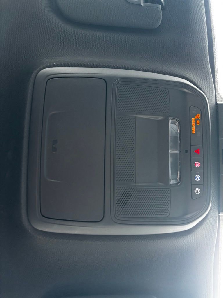 Used 2025 GMC Acadia AT4 w/ LPO, Floor Liner Package image 20