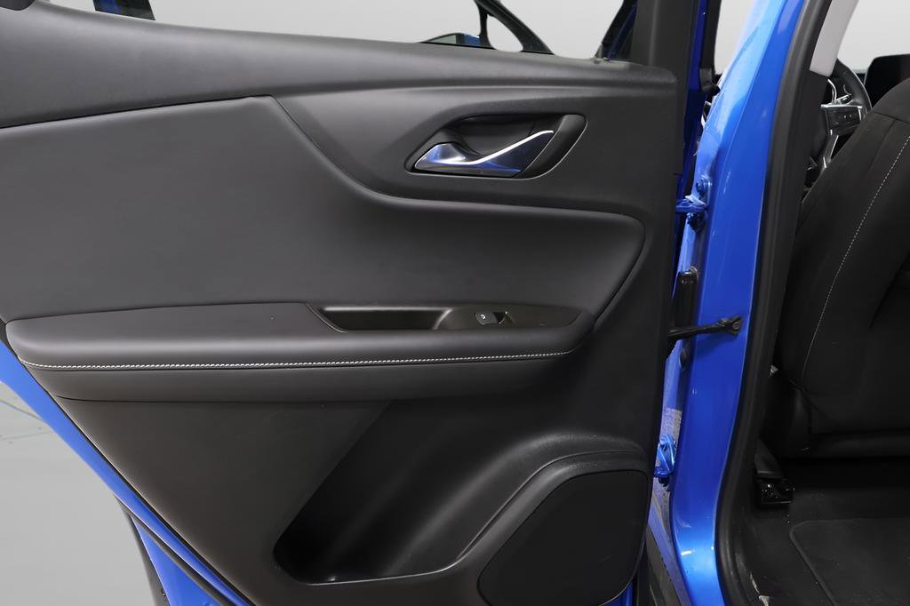 Used 2025 Chevrolet Blazer LT image 22