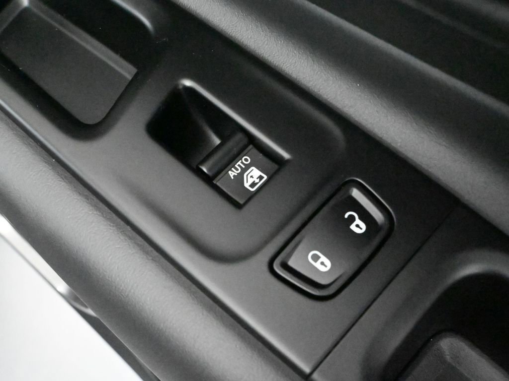 Used 2023 Jeep Renegade Latitude w/ Sun/Sound Group image 46