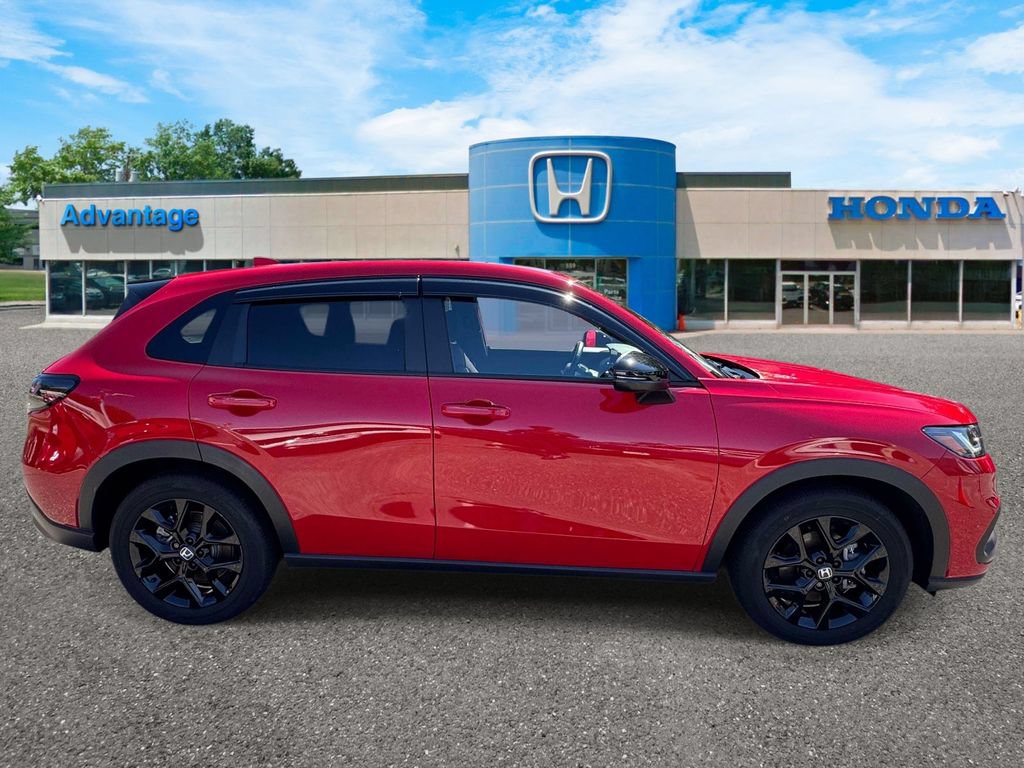 Certified 2025 Honda HR-V Sport image 5