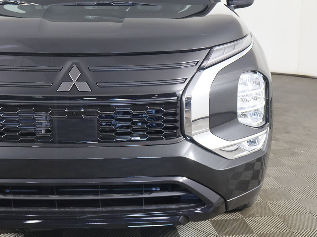 New 2026 Mitsubishi Outlander LE FWD image 14