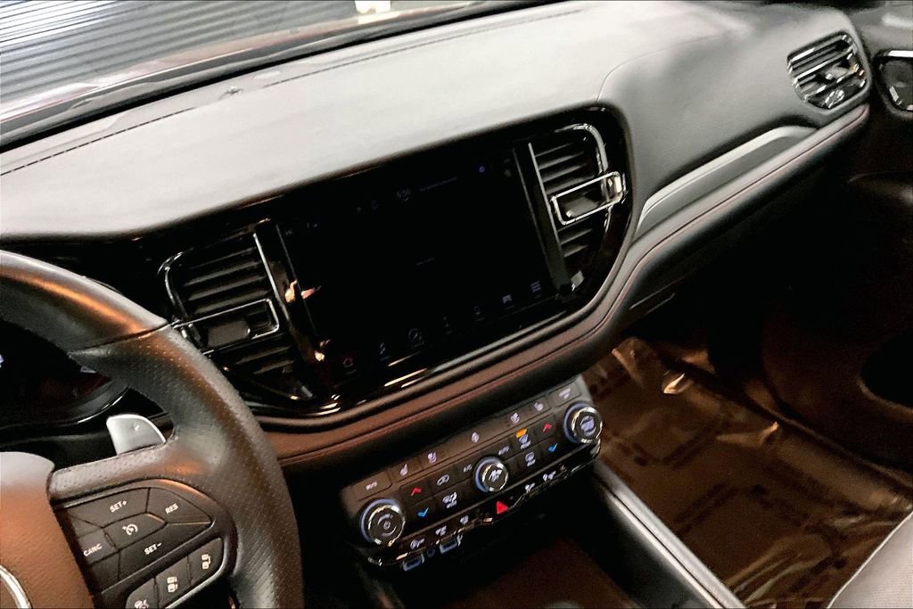 Used 2023 Dodge Durango GT image 9