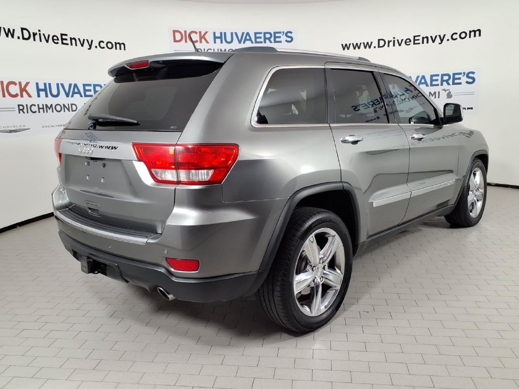 Used 2011 Jeep Grand Cherokee Limited w/ Trailer Tow Group IV AWD/4WD image 4