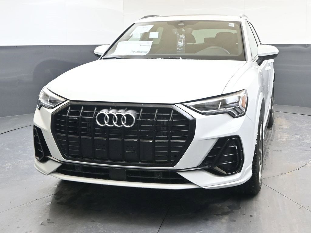 New 2025 Audi Q3 2.0T Premium image 1