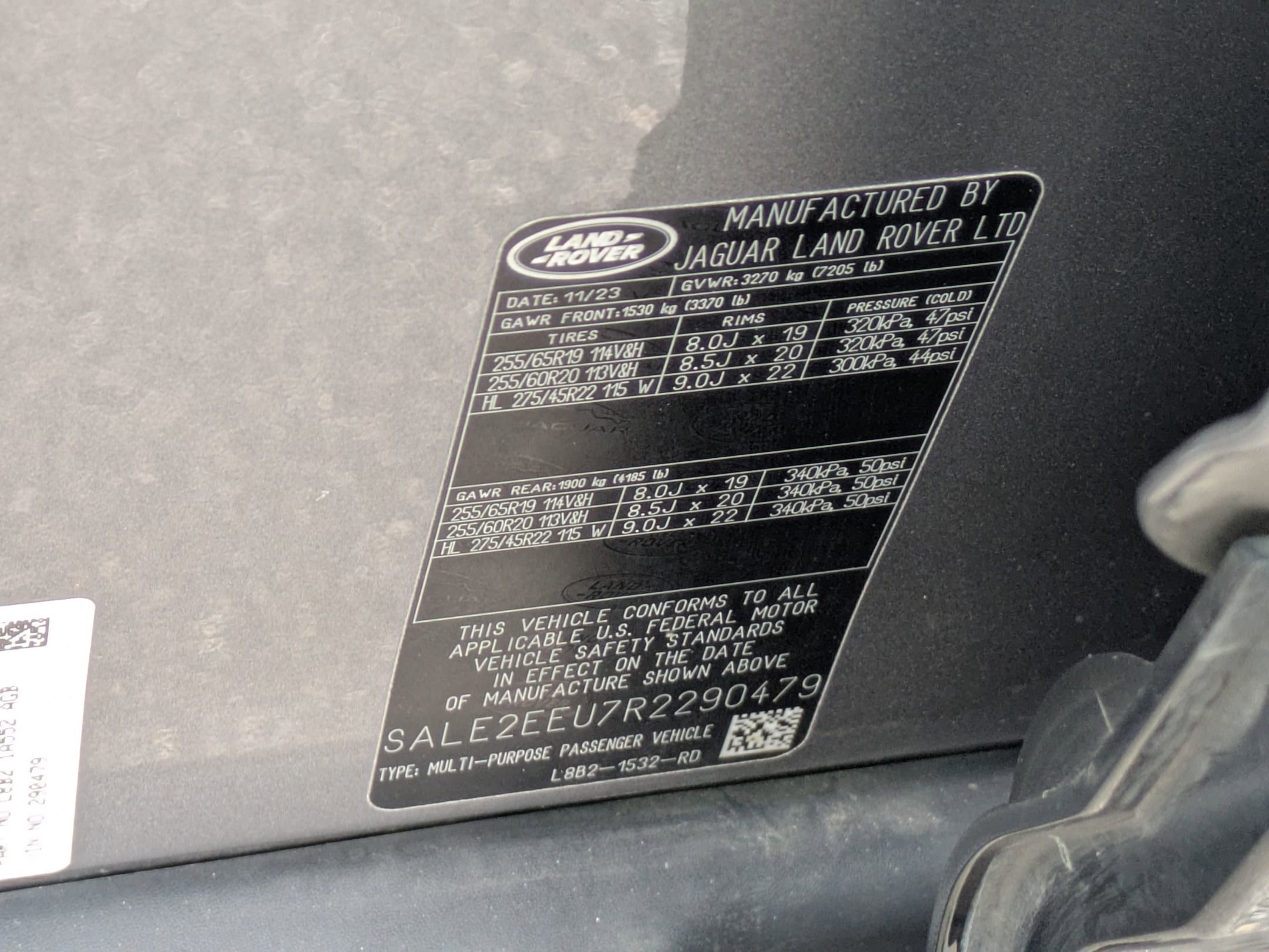 Certified 2024 Land Rover Defender 110 X-Dynamic SE image 35