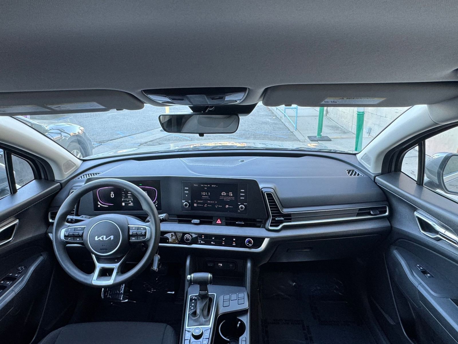 Used 2025 Kia Sportage LX FWD image 32