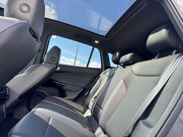 Used 2024 Volkswagen ID.4 Pro S image 12