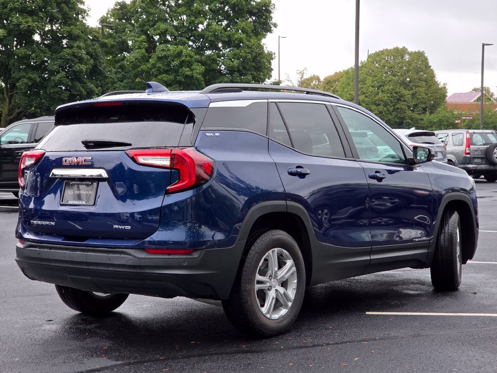 Used 2023 GMC Terrain SLE w/ Driver Convenience Package AWD/4WD image 24