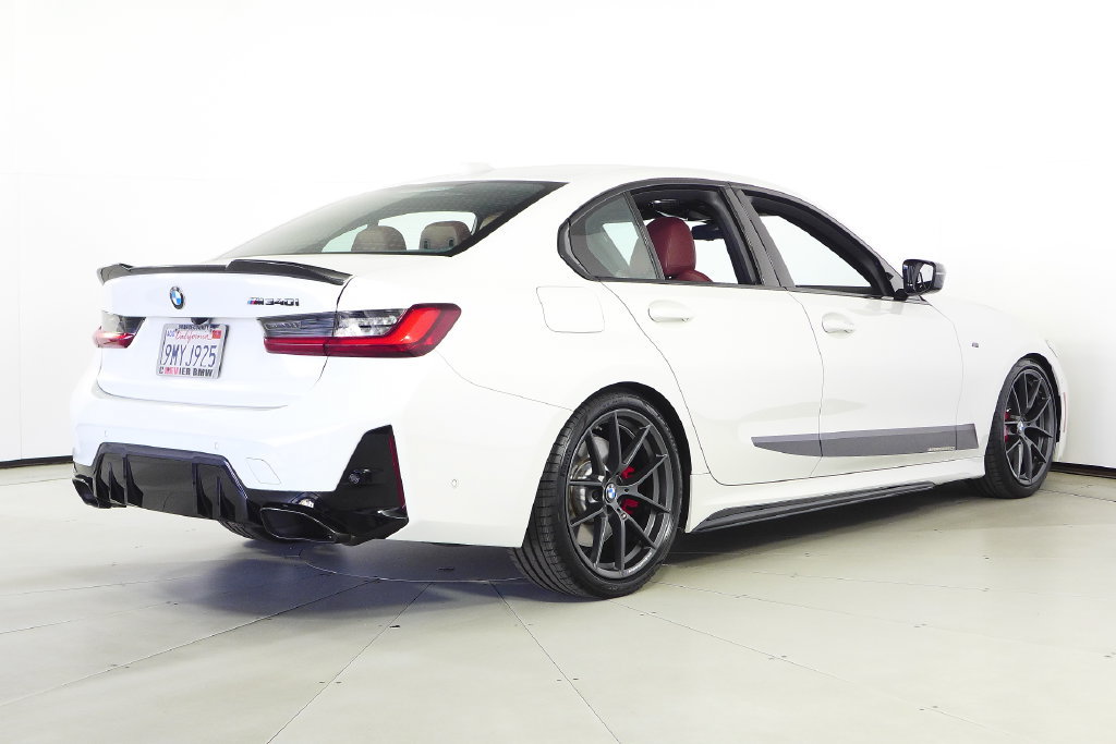 Used 2024 BMW M340i w/ Premium Package RWD image 7