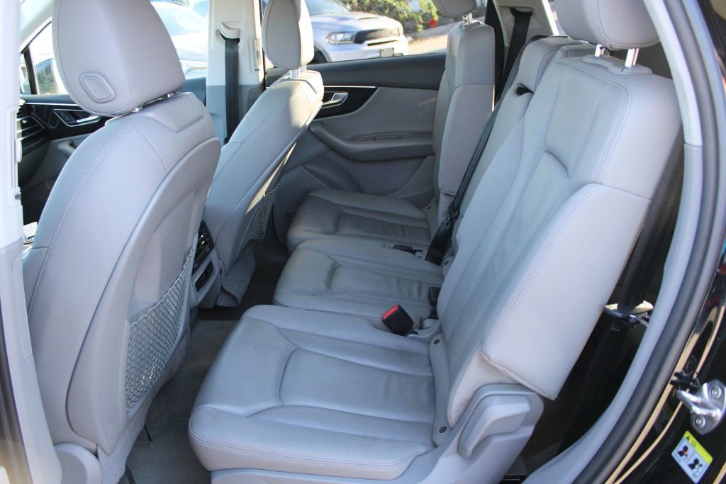 Used 2020 Audi Q7 3.0T Premium Plus image 25