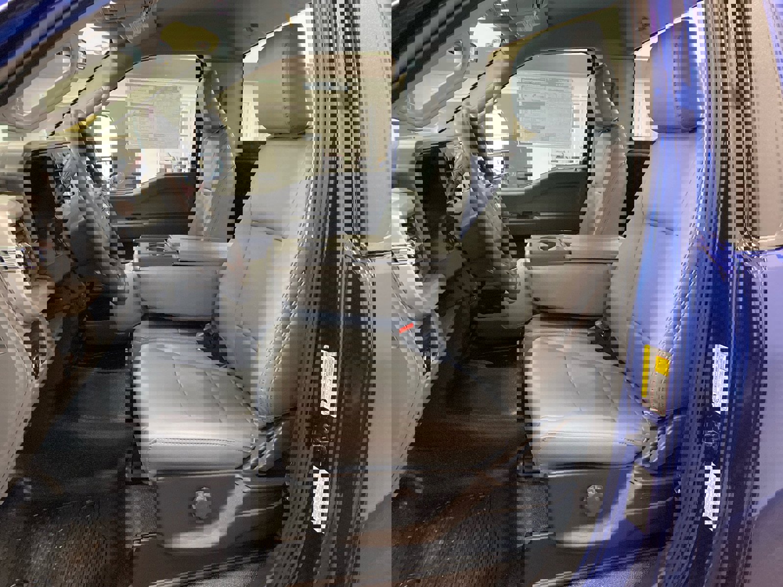 New 2026 Ford F250 XL w/ XL Chrome Package image 10