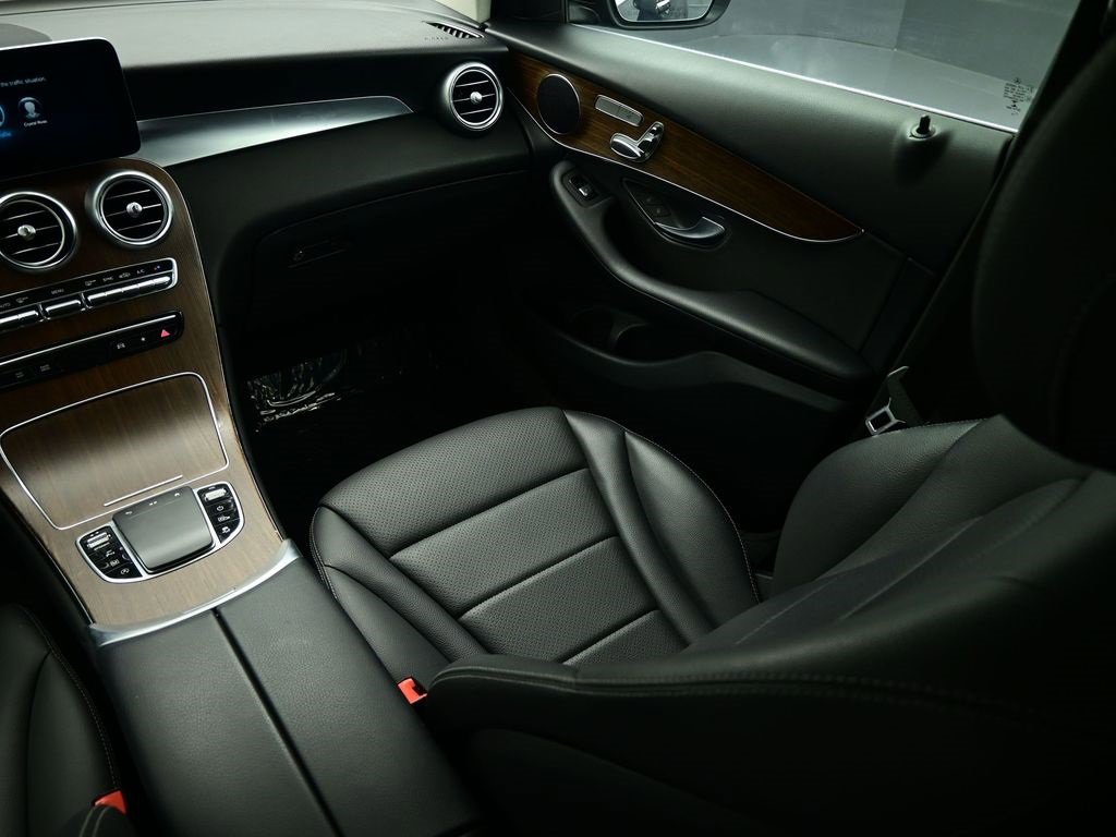 Used 2022 Mercedes-Benz GLC 300 4MATIC image 14