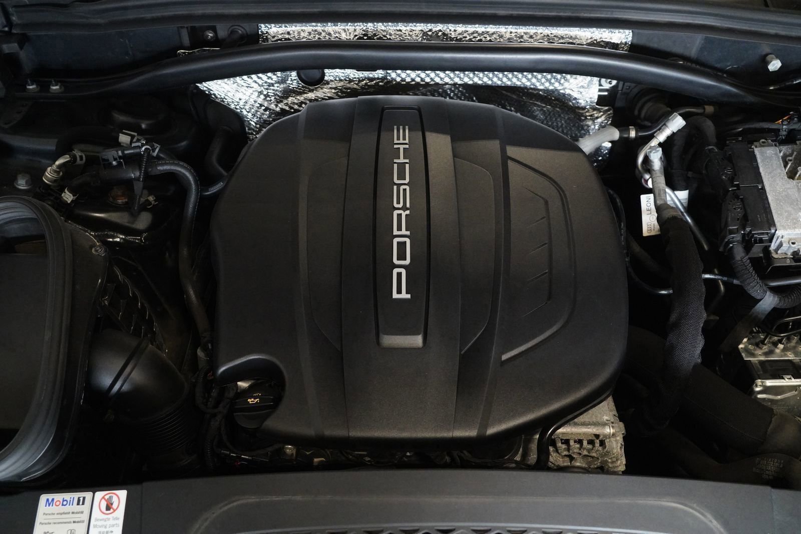 Used 2021 Porsche Macan image 33