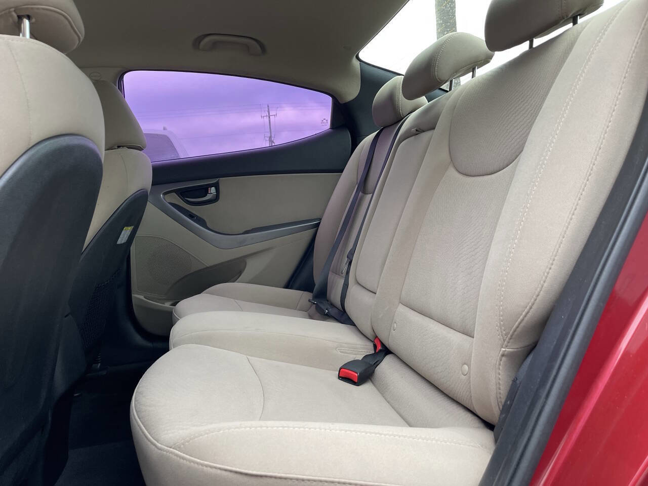 Used 2016 Hyundai Elantra SE w/ Option Group 02 image 9