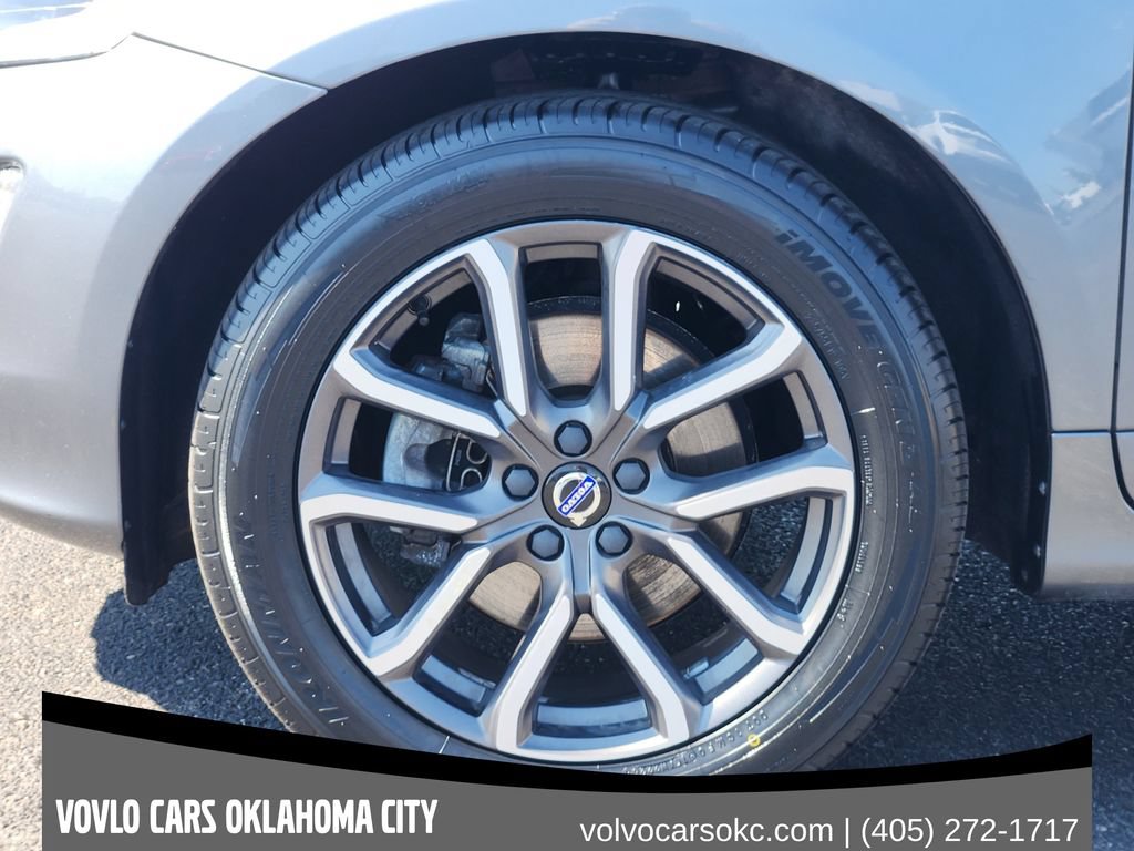 Used 2017 Volvo XC60 T6 Dynamic w/ Preferred Option Package AWD/4WD image 10