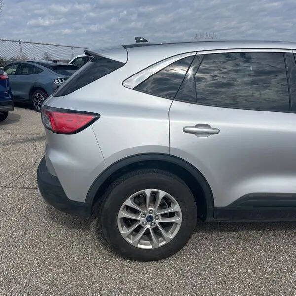 Used 2020 Ford Escape SE AWD/4WD image 5