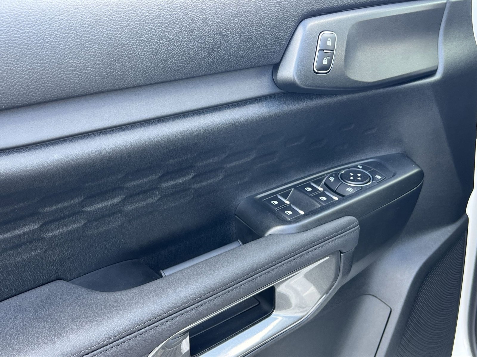 Used 2025 Ford Ranger XLT w/ Equipment Group 301A High image 15