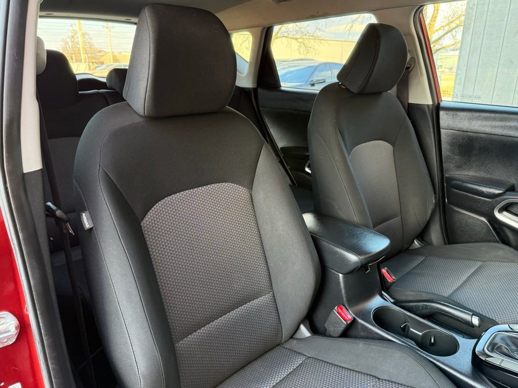 Used 2020 Kia Soul LX FWD image 16