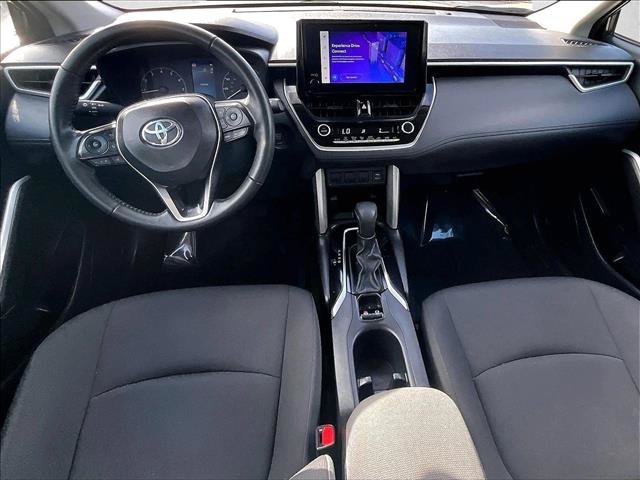 Used 2025 Toyota Corolla Cross LE FWD image 16