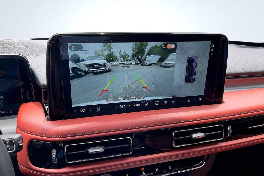 Used 2026 Lincoln Aviator Reserve w/ Luxury Package RWD image 16
