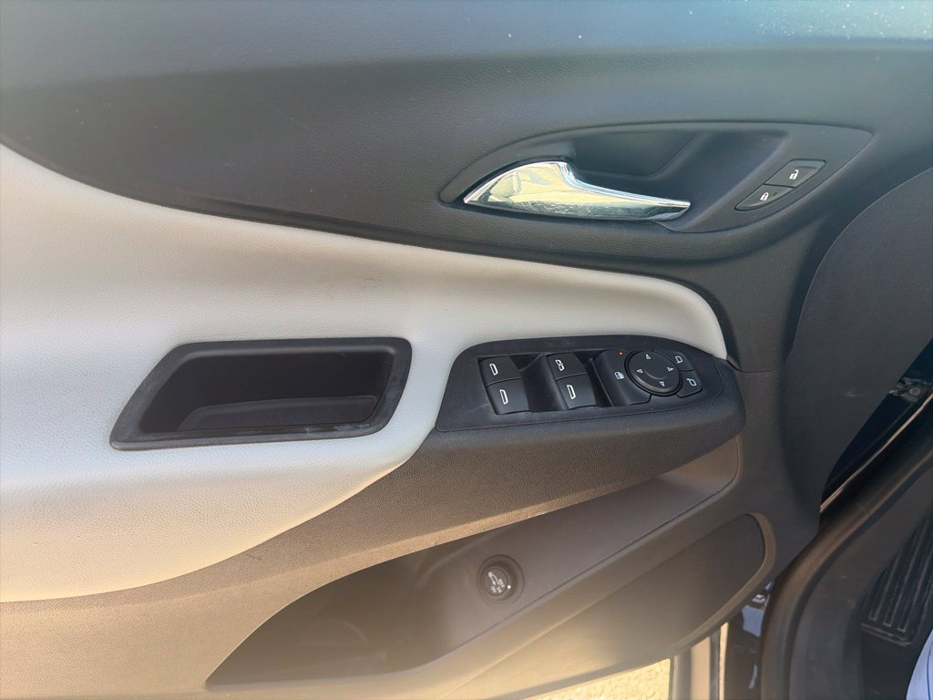 Used 2020 Chevrolet Equinox LT FWD image 17
