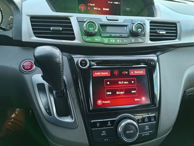Used 2015 Honda Odyssey Touring Elite image 32