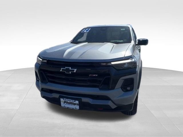 Used 2024 Chevrolet Colorado Z71 w/ Z71 Convenience Package 2 AWD/4WD image 3
