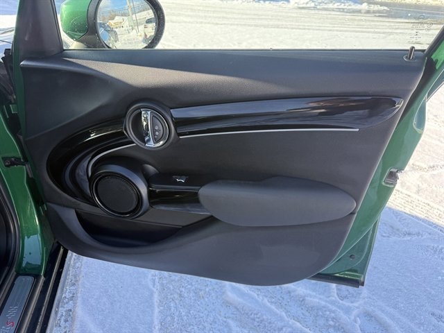 Used 2023 MINI Cooper S image 46