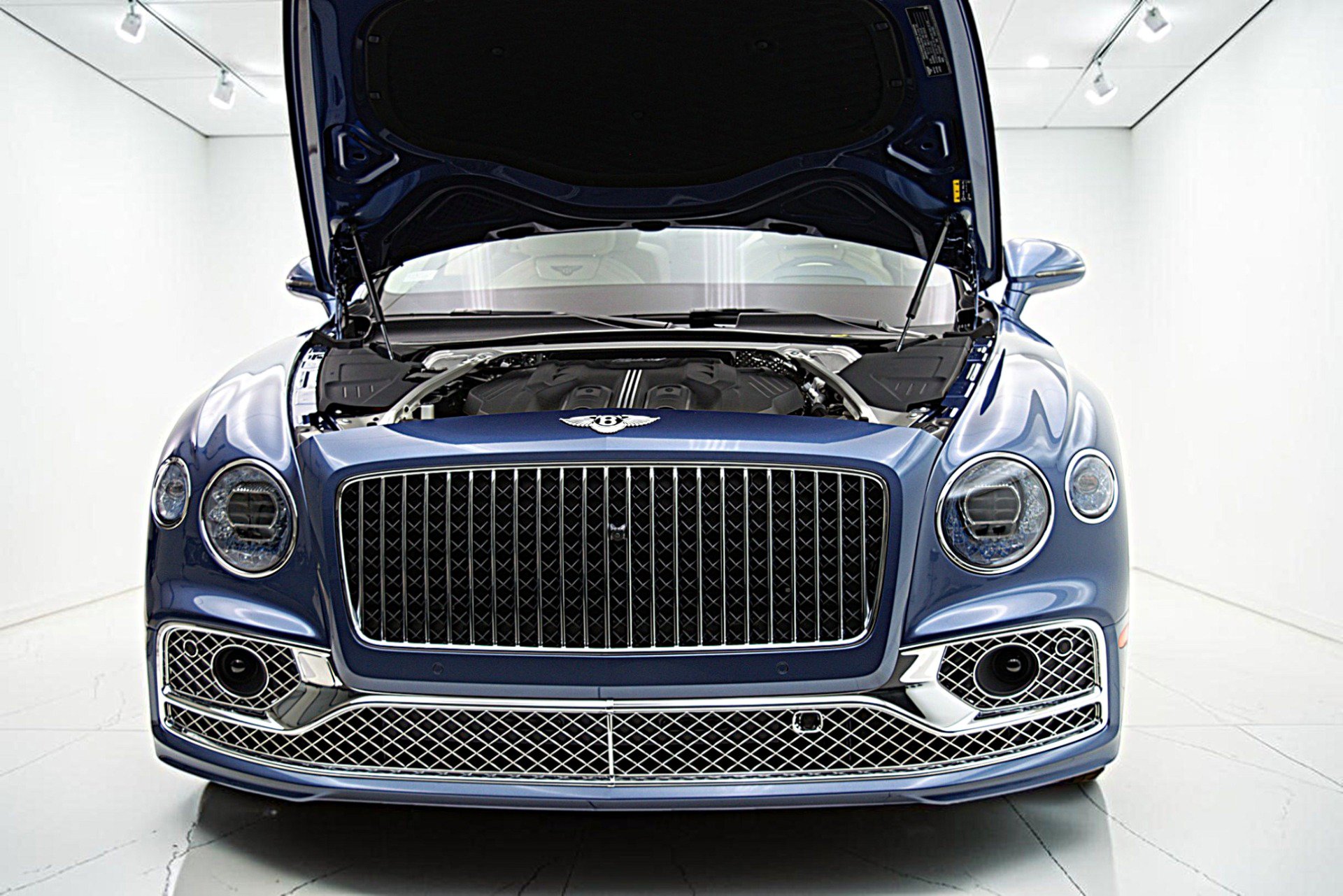 Certified 2022 Bentley Flying Spur Plug-In Hybrid AWD/4WD image 20