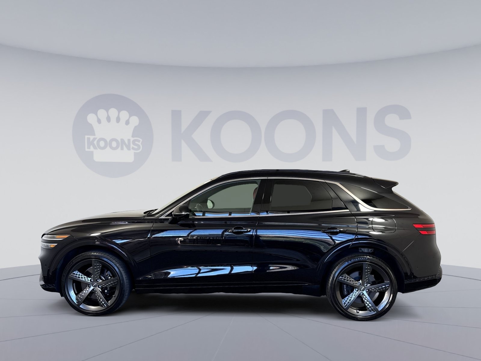 Used 2024 Genesis GV70 3.5T Sport w/ Sport Prestige Package AWD/4WD image 2