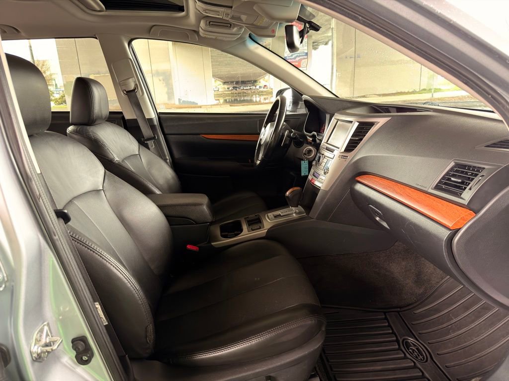 Used 2013 Subaru Outback 2.5i Limited image 27