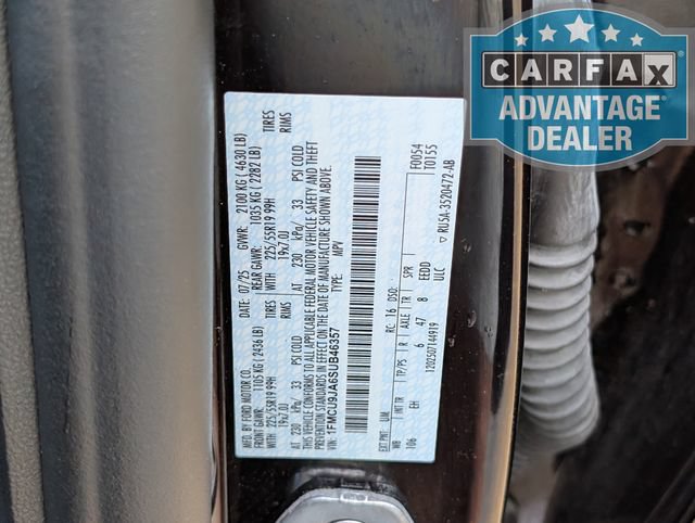 Used 2025 Ford Escape Platinum AWD/4WD image 34